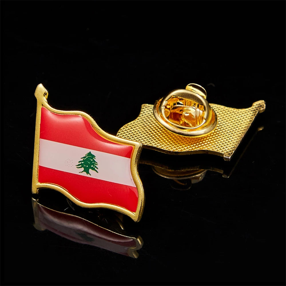 Libanon Flaggen-Anstecknadel – Goldfarbener Flaggen-Pin mit Epoxidbeschichtung