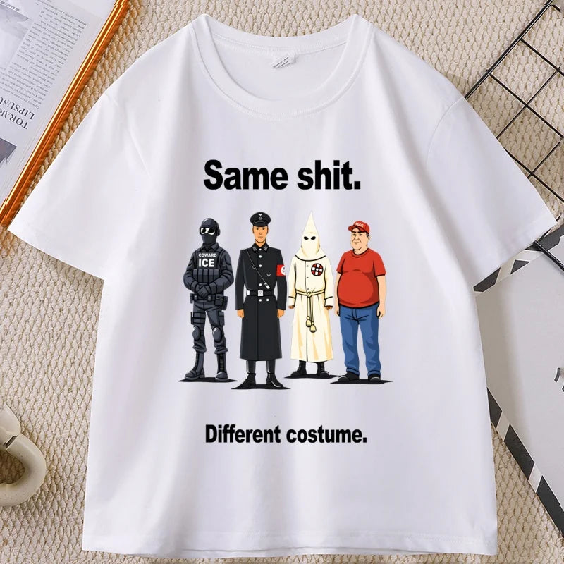Same Sh*t Different Costume T-Shirt – Lustiges Political Graphic Tee – Unisex Kurzarm Shirt aus Baumwollmischung